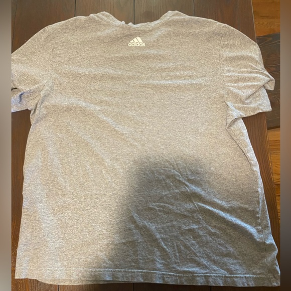 Women’s Adidas shirt sleeve shirt - Picture 2 of 4